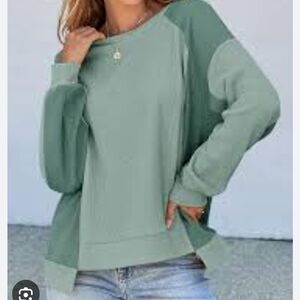 Women's Sage Green Colorblock Pullover Sweatshirt